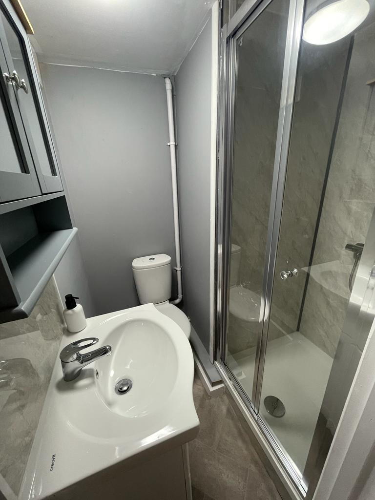 19 Barchester - Bedroom 4 Ensuite