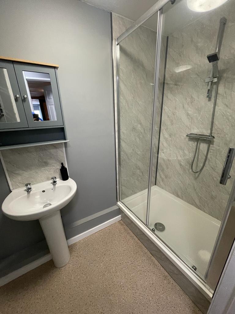 19 Barchester - Room 5 Ensuite