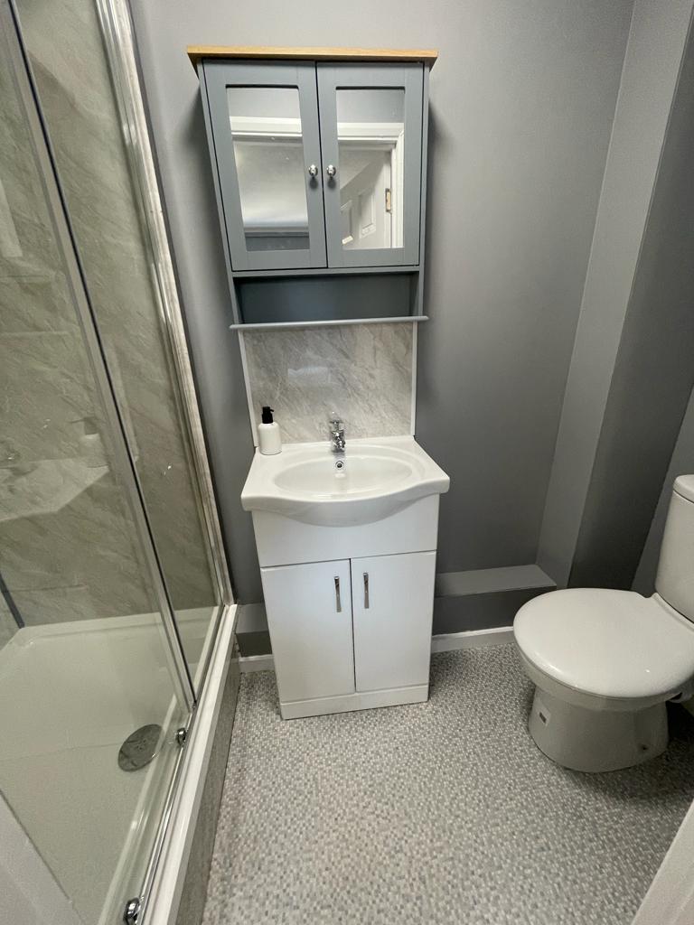 19 Barchester - Room 6 - Ensuite