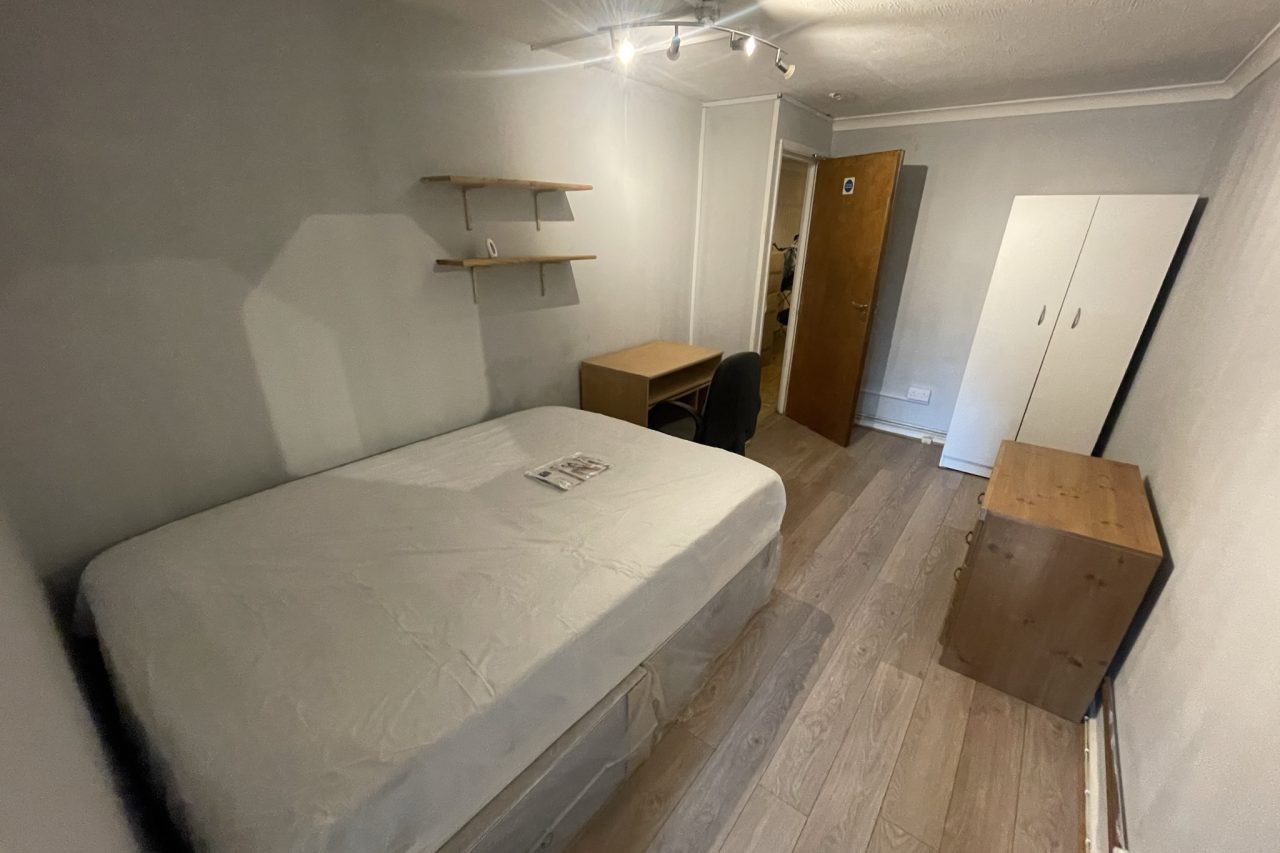 20 Barchester - Room 6