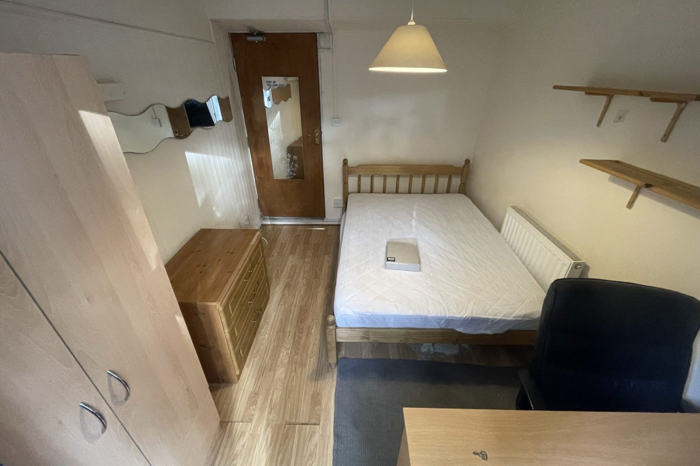 20 Barchester - Room 7