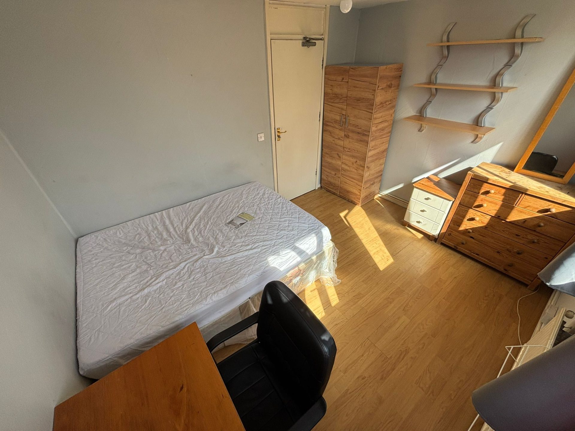 Room 1, 21 Barchester